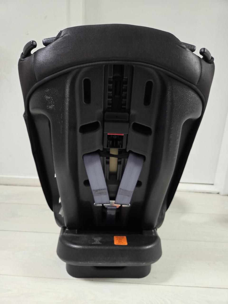 Autostoel Titanium Baby