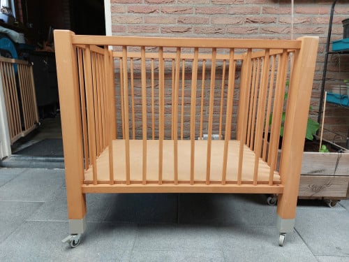 Verstelbare box op wieltjes