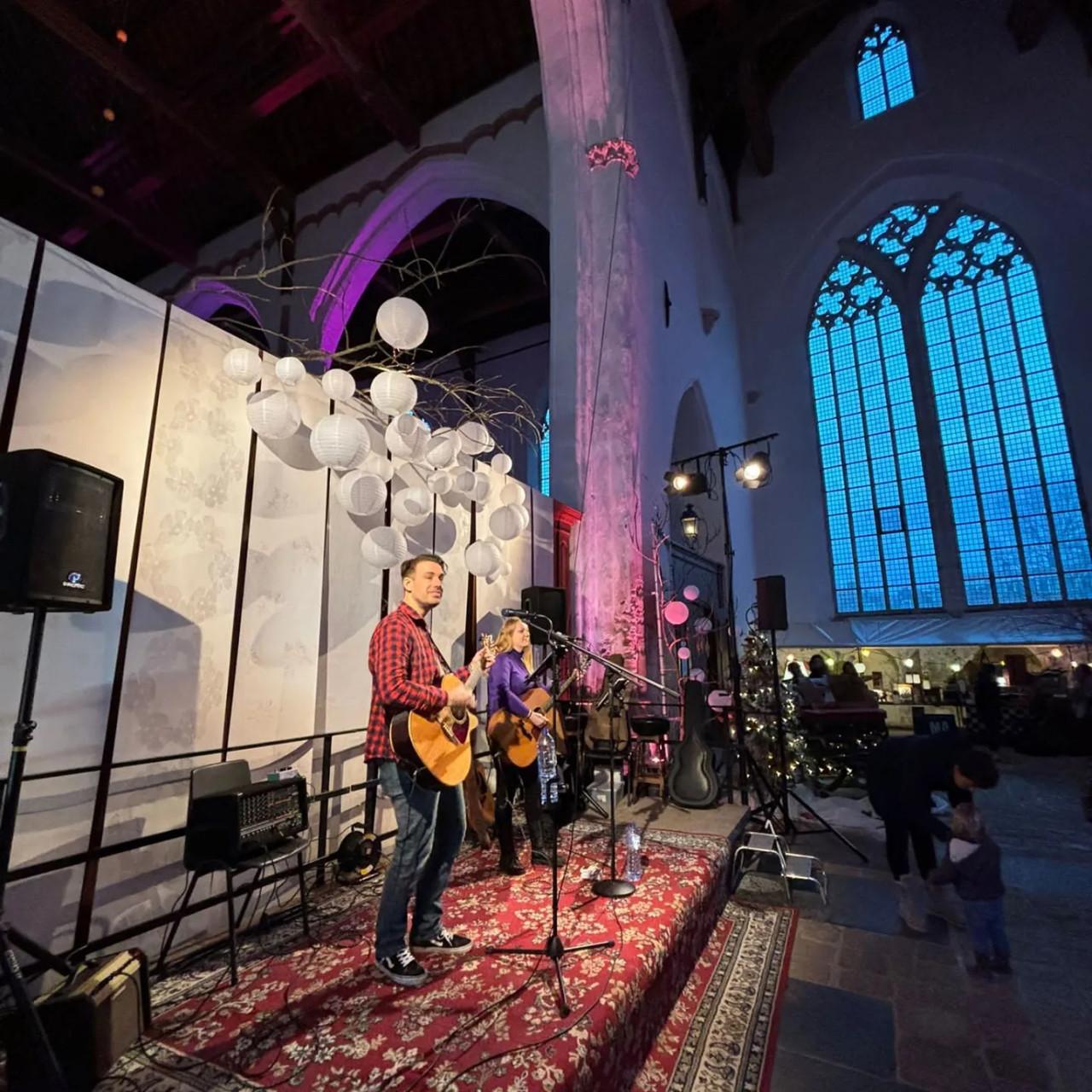 C-Side, akoestische pop- en rock covers