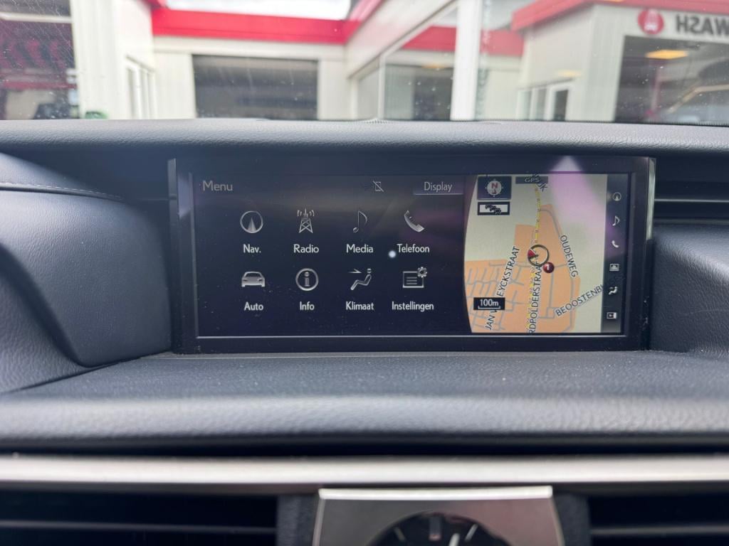 Lexus Is 300h hybrid business line