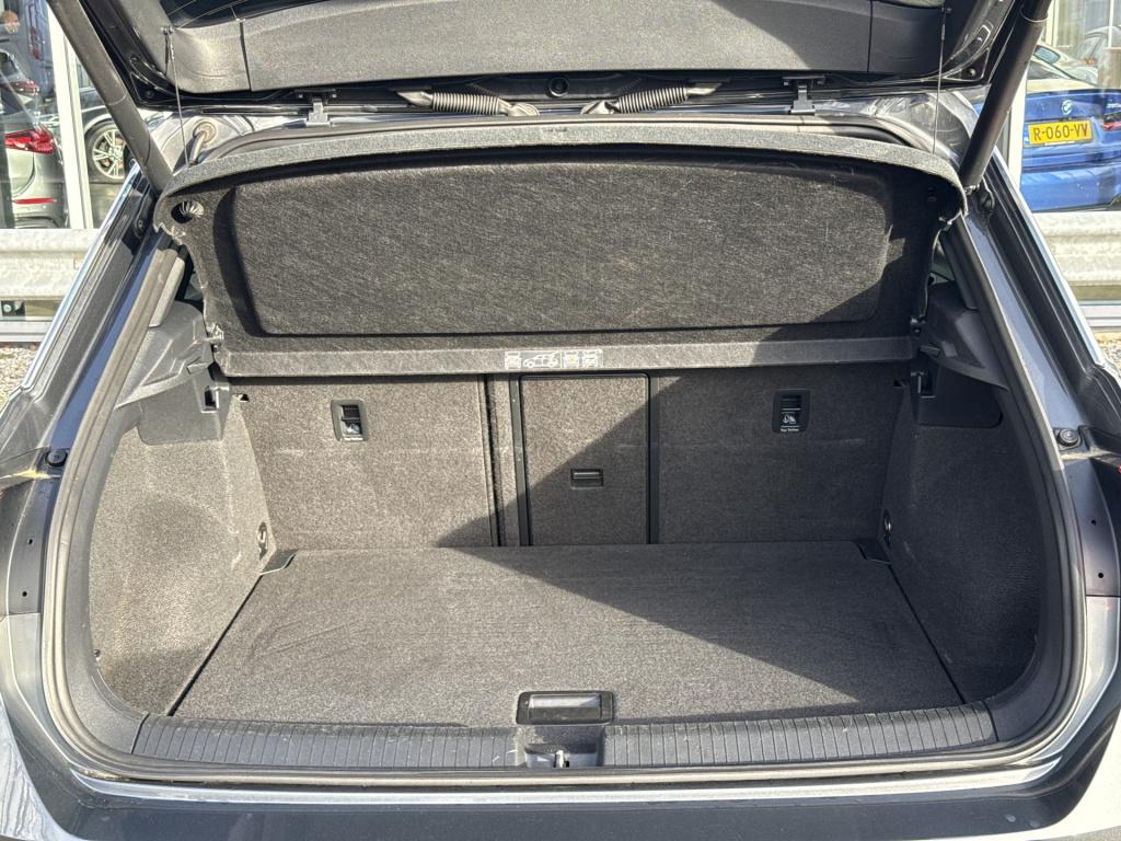 Volkswagen T-roc 1.5 tsi sport business r-line | btw | vitrual | pano | tre