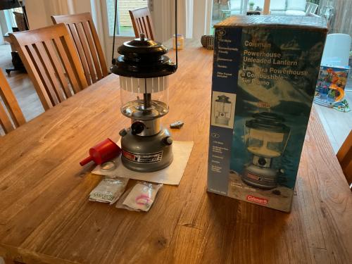 Coleman Powerhouse Unleaded 295 benzine lamp