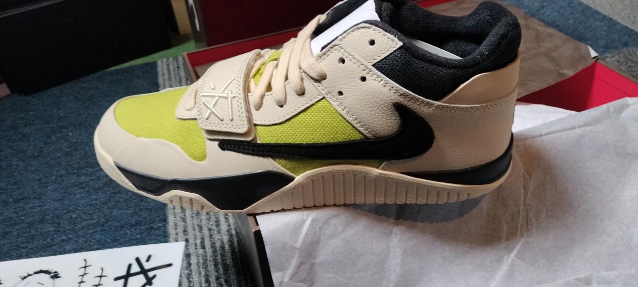 Te koop 48 paar schoenen collectie Nike Timberland nieuw