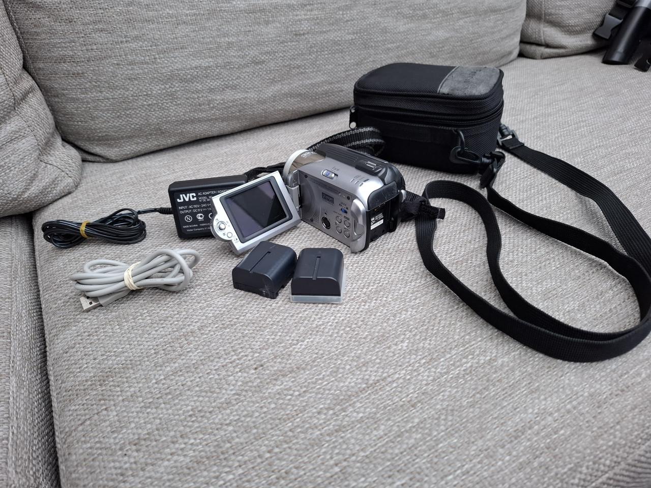 JVC Everio GZ-MG21E Hard Disk Camcorder met accessoires