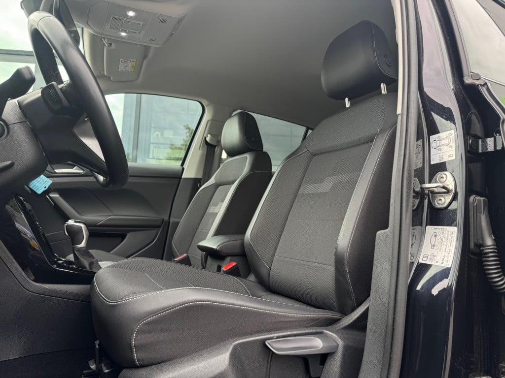 Volkswagen T-cross 1.5 tsi style * 150 pk * camera * stoelverwarming * clim