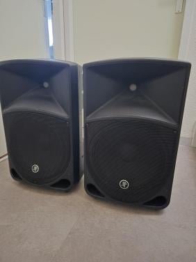 2x Mackie Thump TH-12A actieve boxen