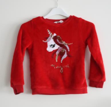 Rode flace trui met eenhoorn pailletten maat110-116