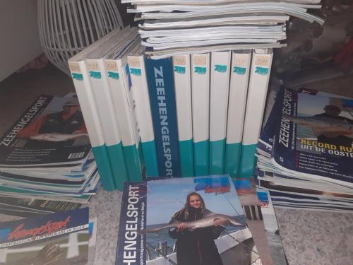Zeer veel zeehengelsport tijdschriften