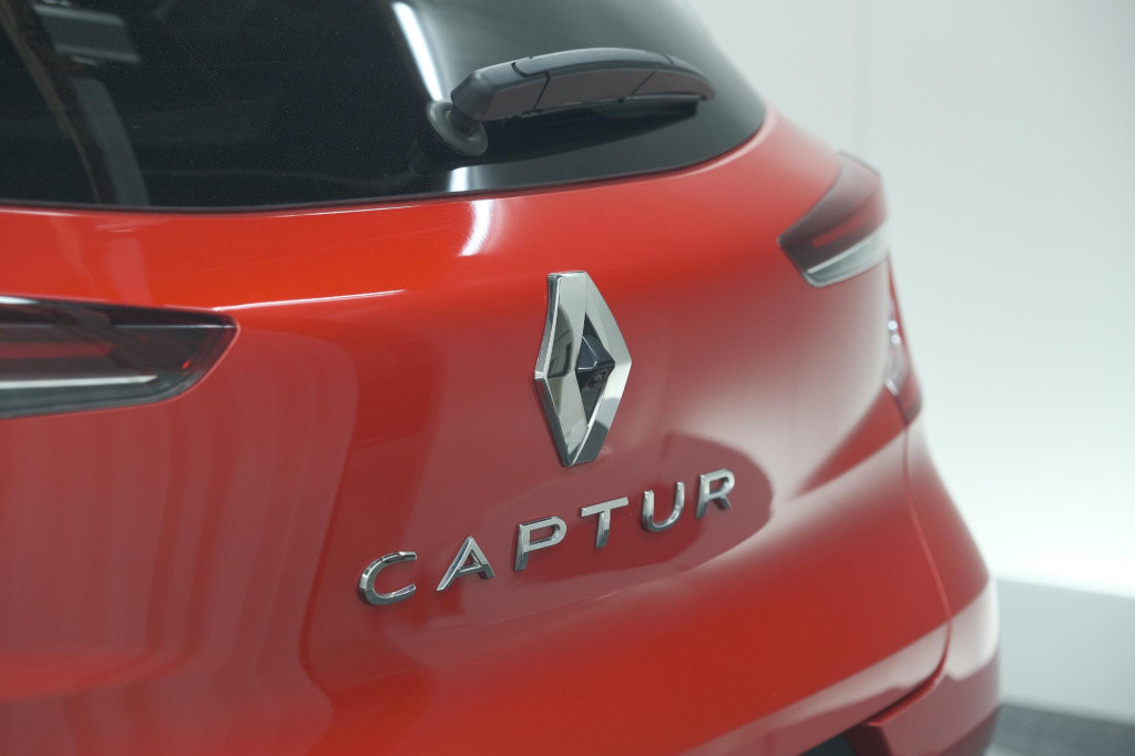 Renault Captur tce 90 techno | 360 camera | 9.3 inch grootscherm | apple ca
