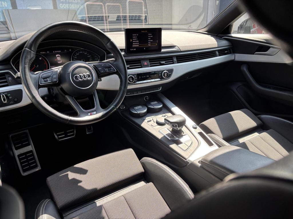 Audi A4 limousine 1.4 tfsi sport s line edition
