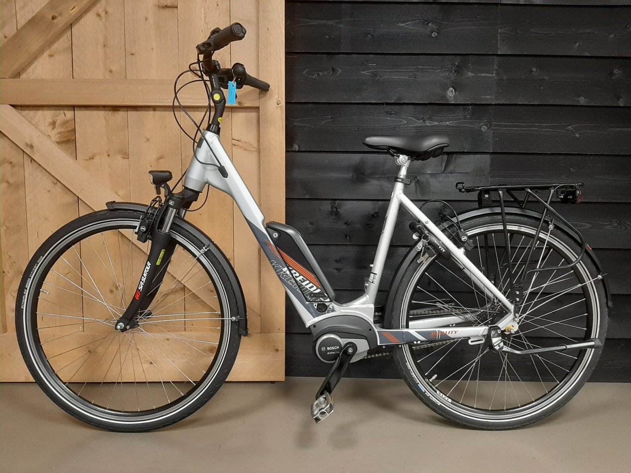 Nette Kreidler E-trekking met Bosch midden motor en 300Wh accu