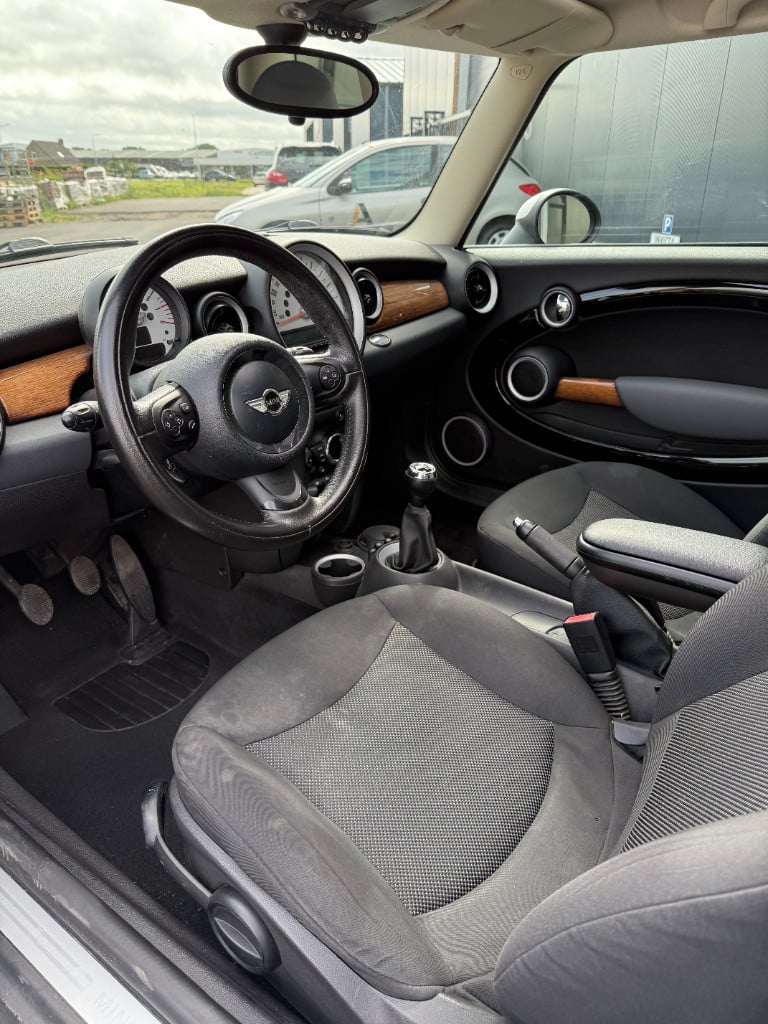 Mini One 1.6 malist - pano - nieuwe koppeling