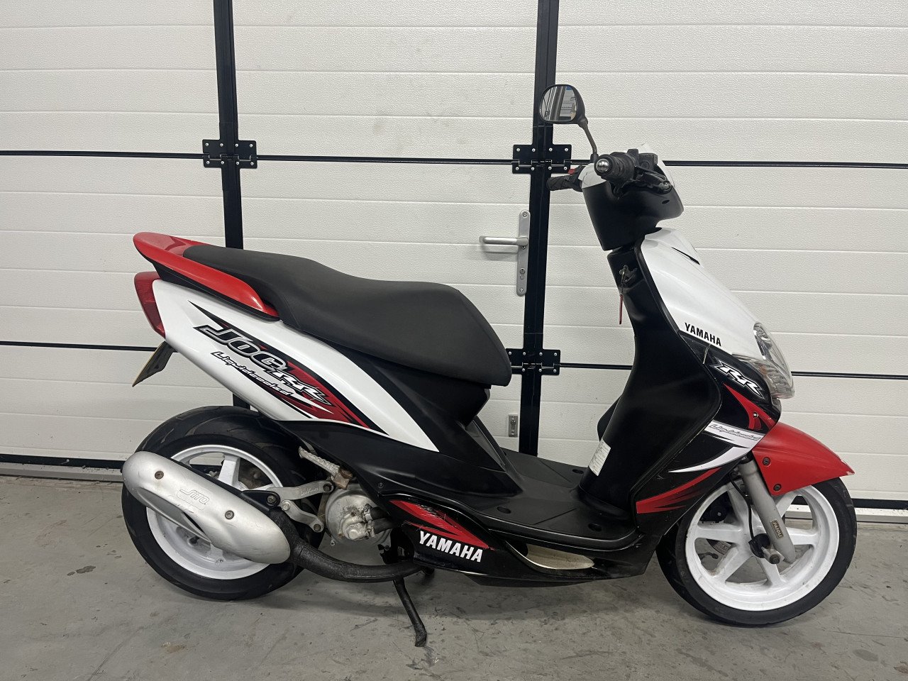 Yamaha Jog RR brom scooter watergekoeld