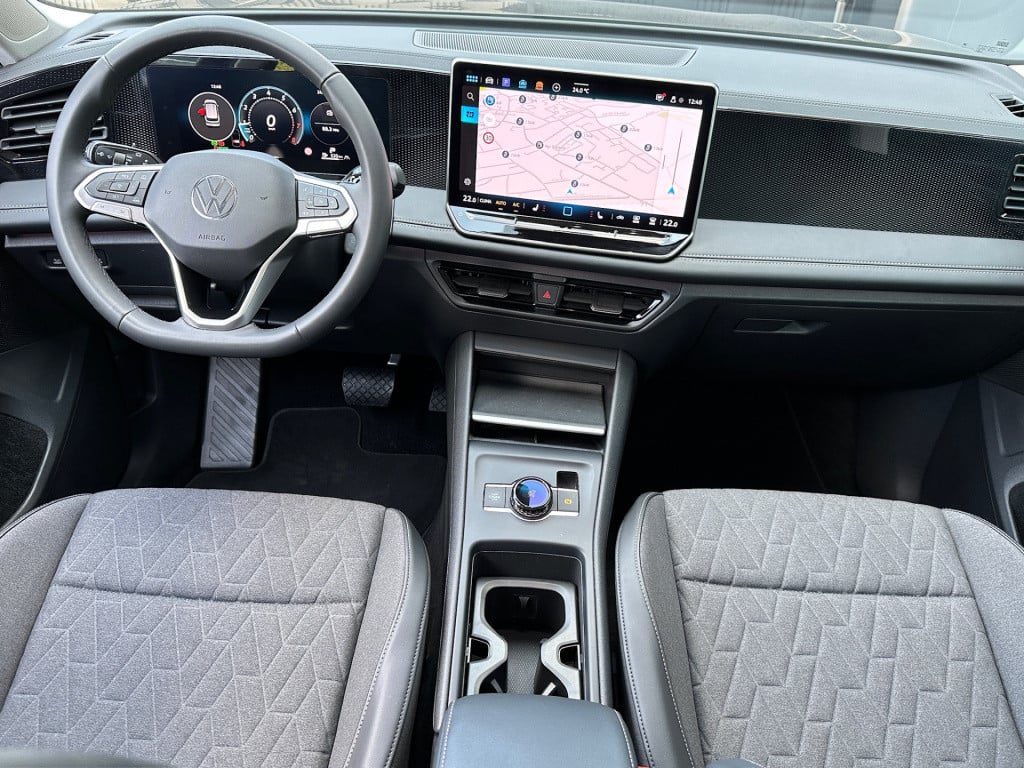 Volkswagen Tiguan 1.5 etsi life | trekhaak | camera | trekhaak | dode hoek 
