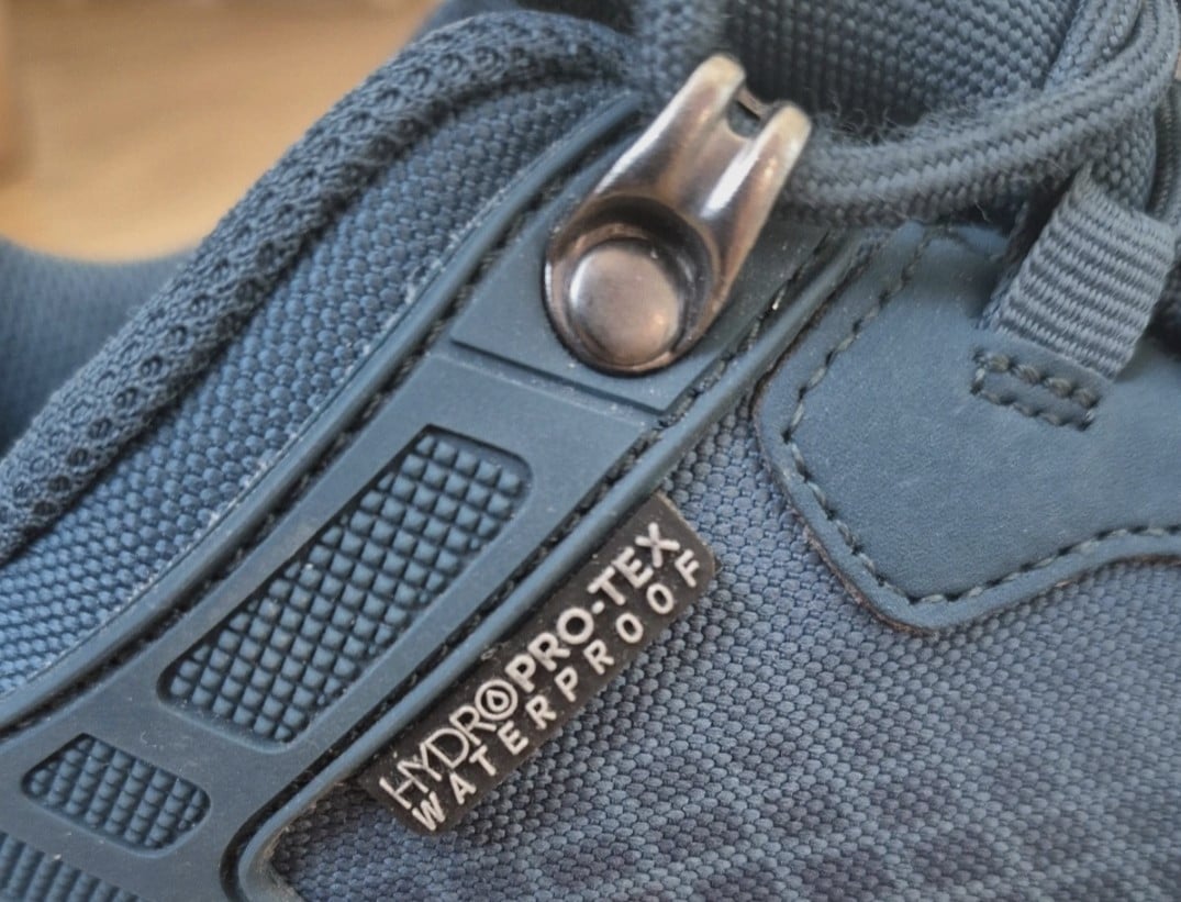Wandelschoenen kleur blauw