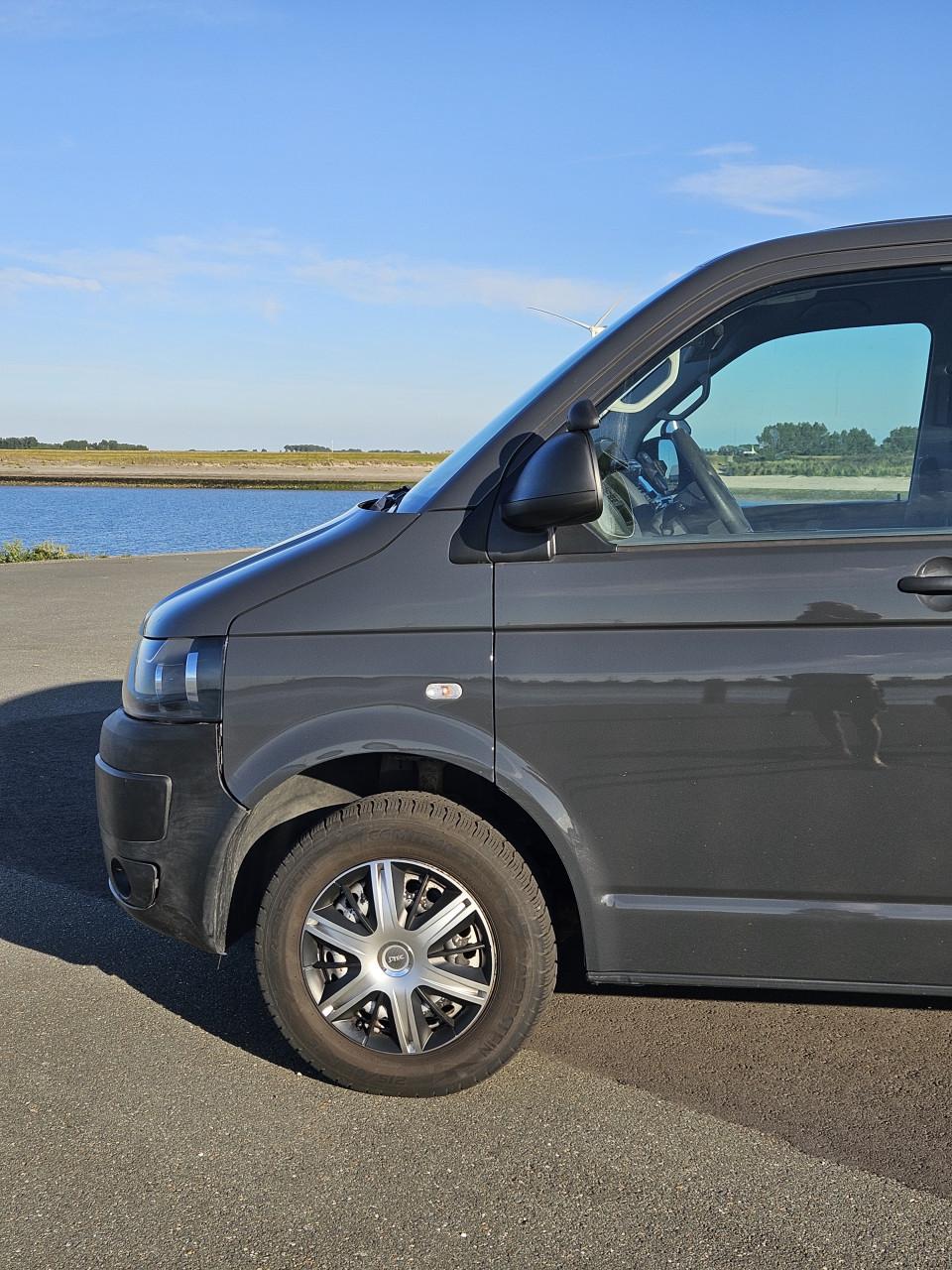 VW Transporter T5 l2h1 2013