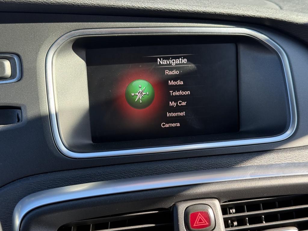 Volvo V40 t3 153pk aut6 polar+ sport| panodak| camera| h&k sound| trekhaak