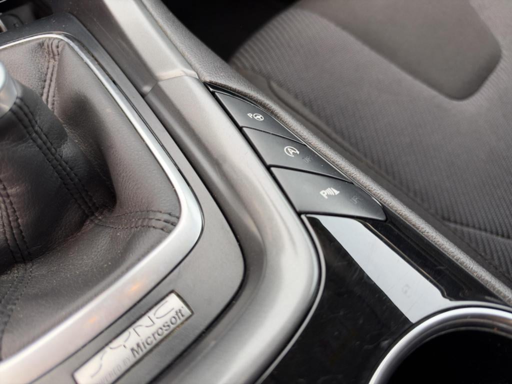 Ford Mondeo wagon 1.5 titanium keyless pdc clima
