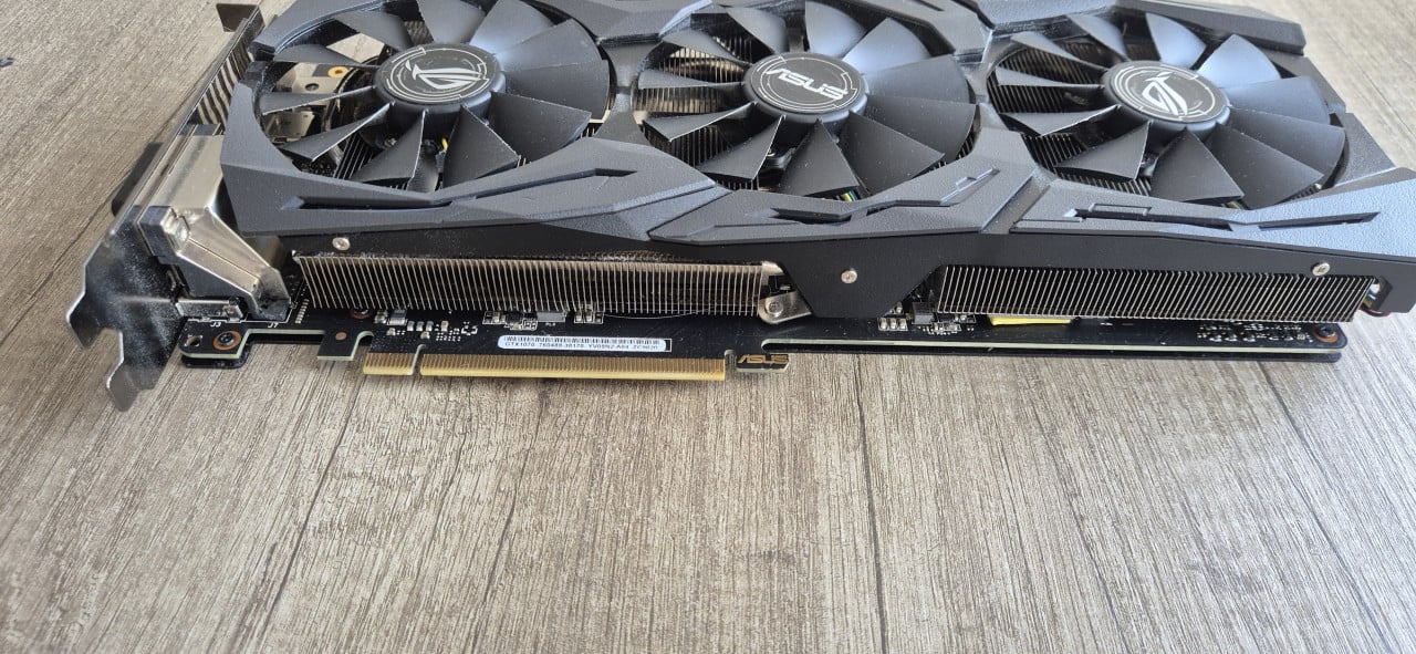 Gtx 1070 Asus ROG Strix
