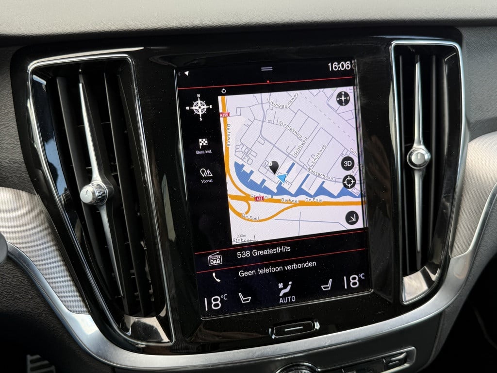 Volvo V60 t6 340pk recharge r-design| adap.cruise| trekhaak| camera| h&k s