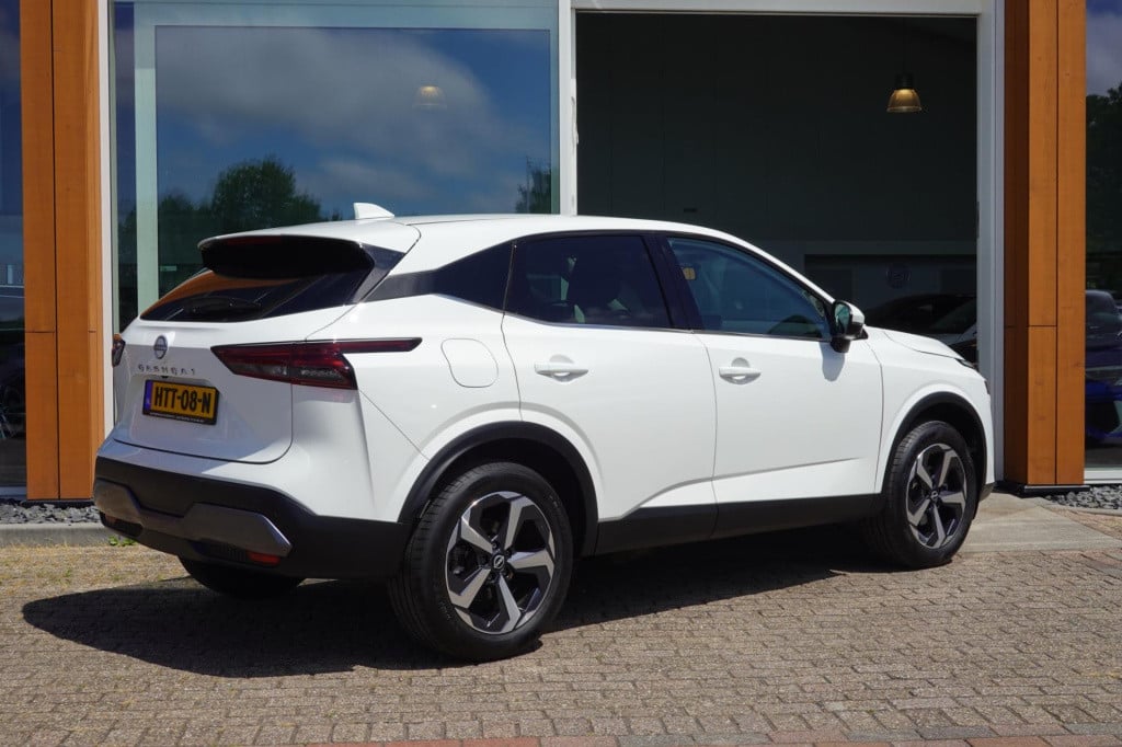 Nissan Qashqai 1.3 mhev 158-pk xtronic n-connecta