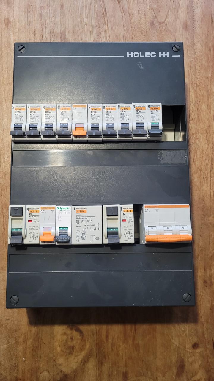 Eaton Holec groepenkast 220x330mm geschikt voor 3 fasen