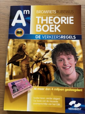 Theorieboek A brommer rijbewijs