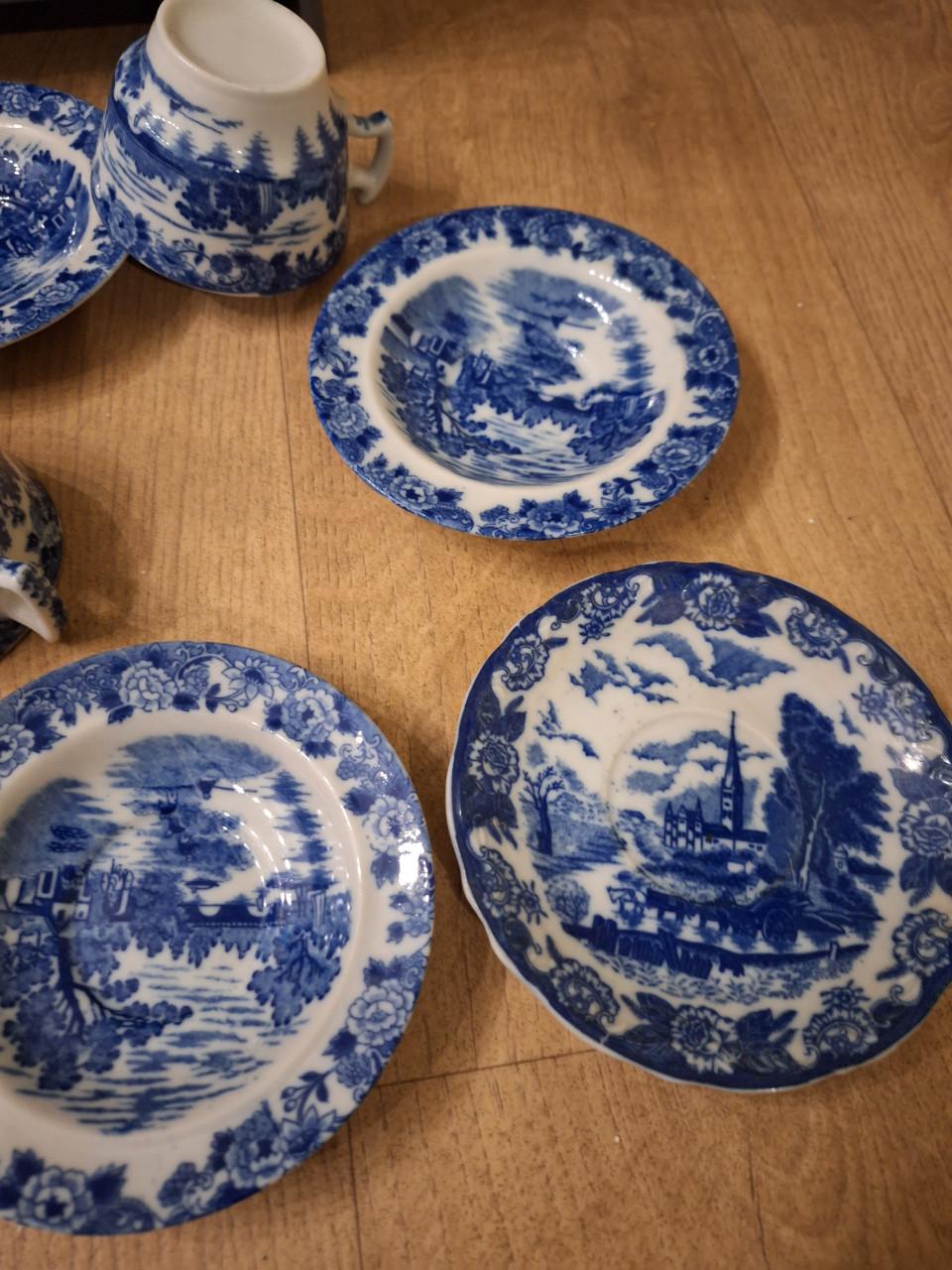 Diverse brocante blauw-wit