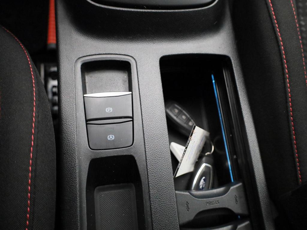 Ford Focus wagon 1.0 ecoboost hybrid st line style | trekhaak | climate con