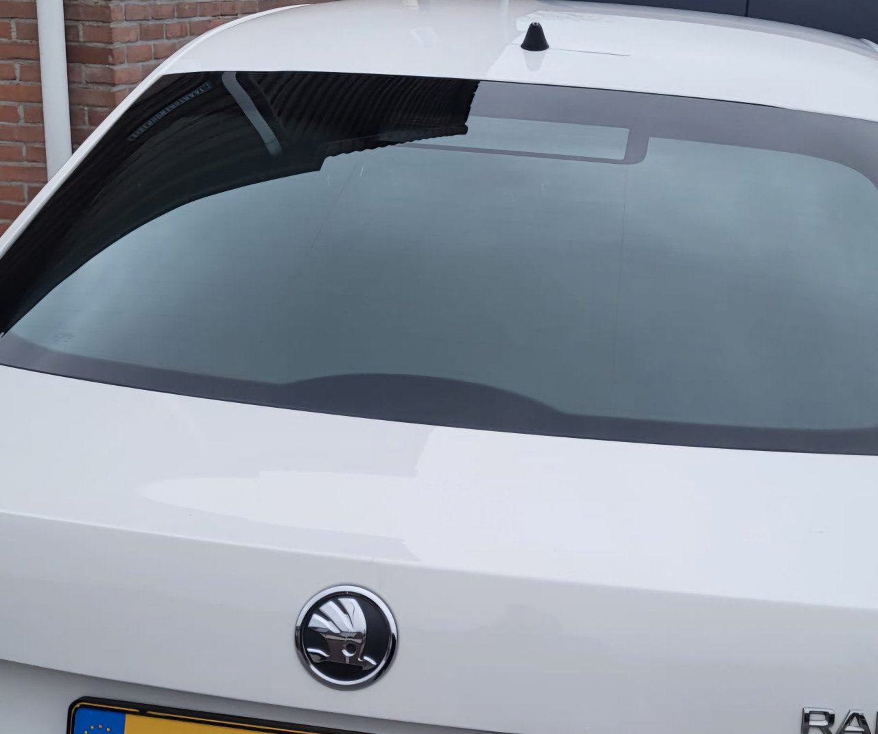 Skoda Rapid zonneschermen Sonniboy