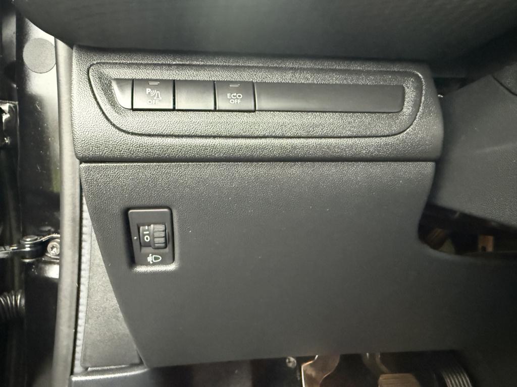 Peugeot 208 1.2 puretech blue lease executive 5-drs