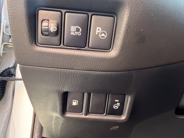 Toyota C-hr 1.8 hybrid bi-tone | leer | 18'' | camera | nav | 73.000km!