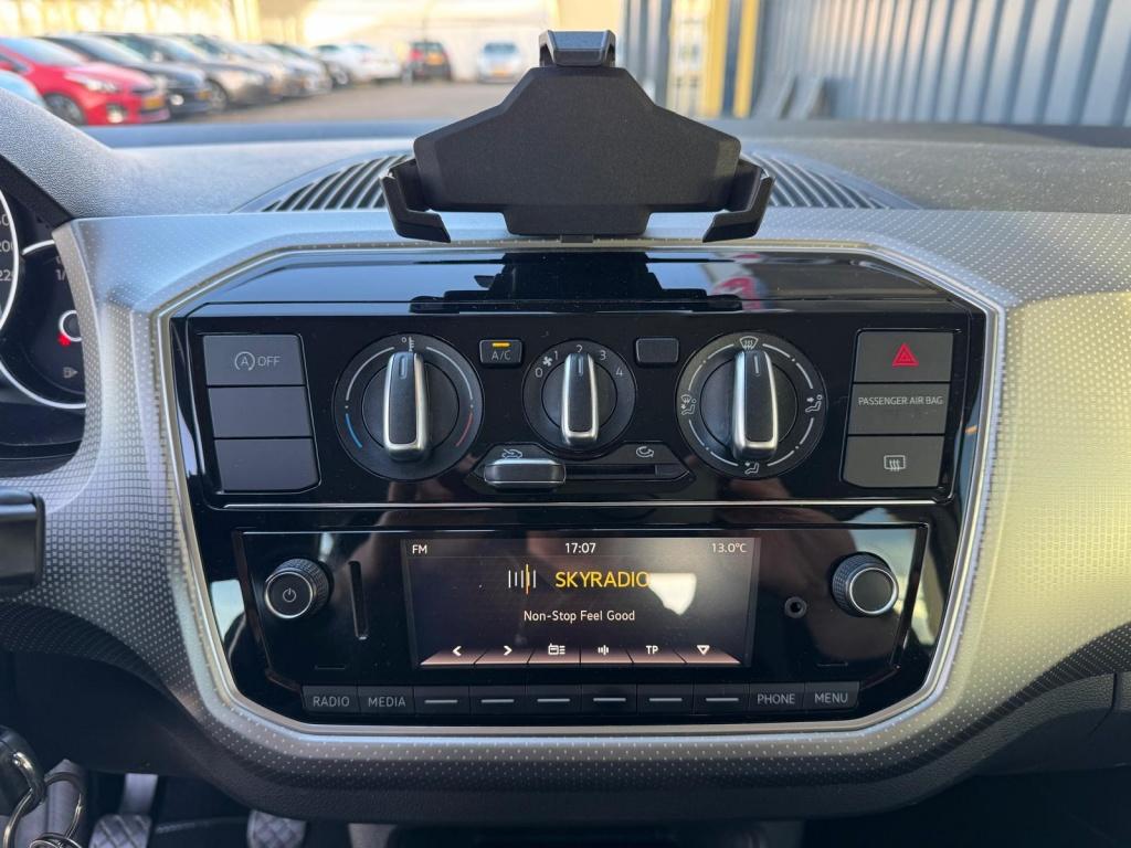 Volkswagen UP! 1.0 bmt high up!