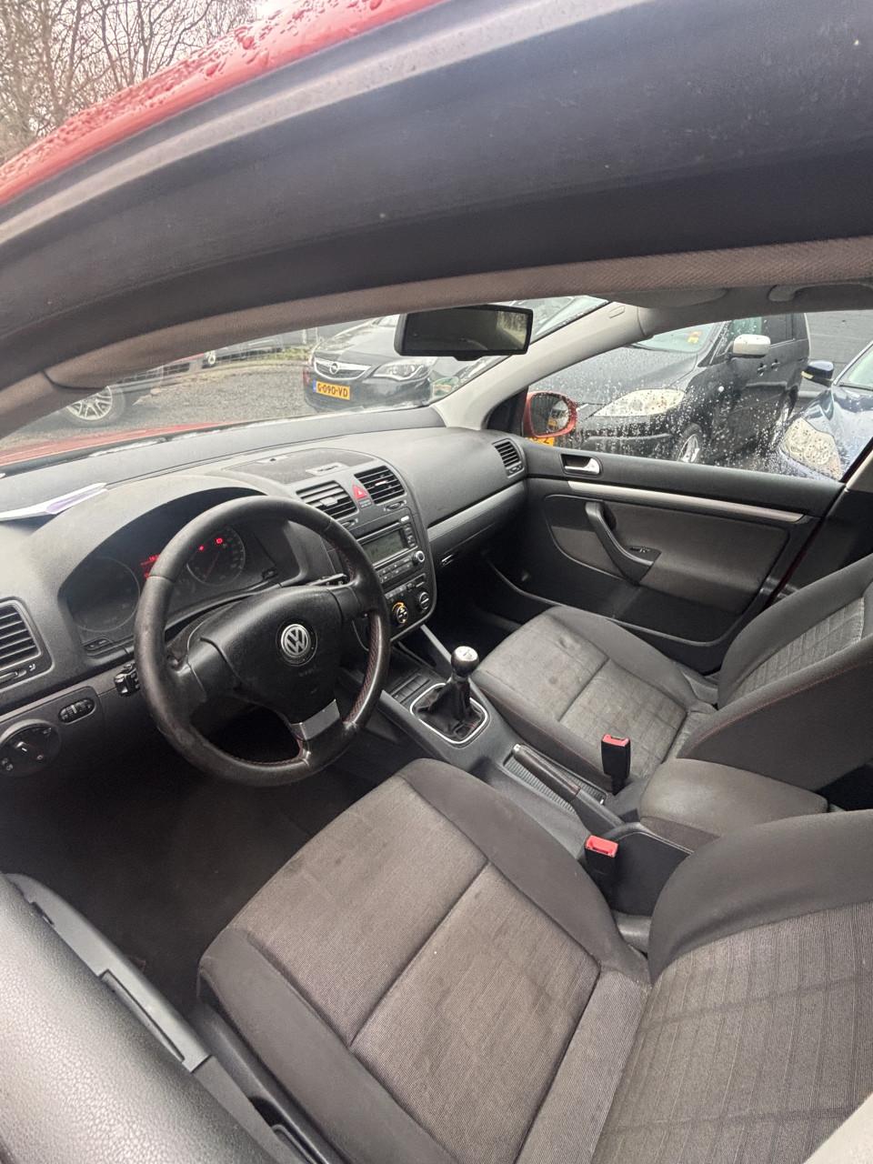 Volkswagen golf 5 een jaar apk