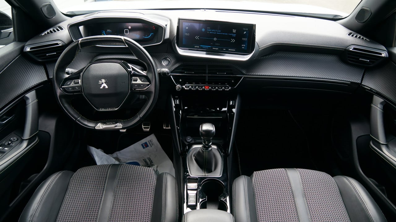 Peugeot 2008 1.2 PureTech GT-Line rijklaar incl garantie