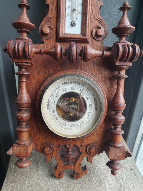 Prachtige Weerstation uit het Wilhelminische tijdperk (1900)..