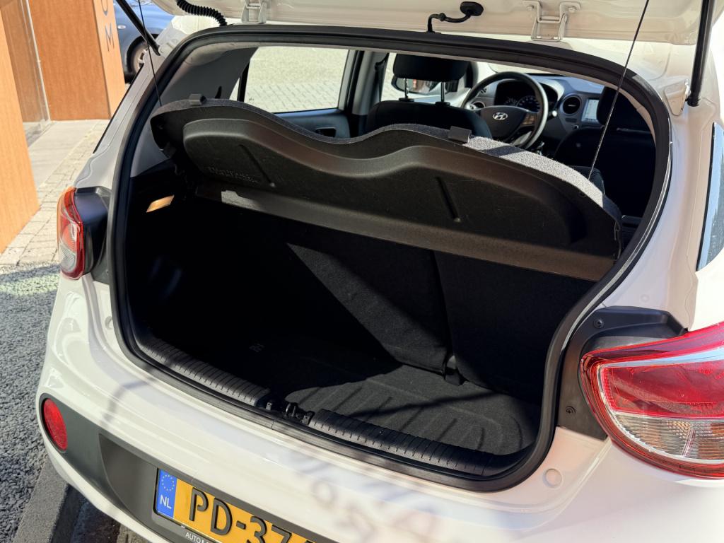 Hyundai I 10 1.0i go! 2017 | carplay | nav | radio | bluetooth | climate co