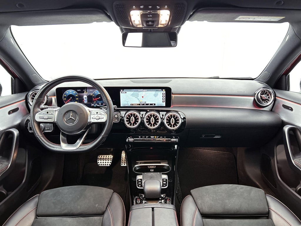 Mercedes-Benz A-Klasse 200 business solution amg | automaat | half leder | 