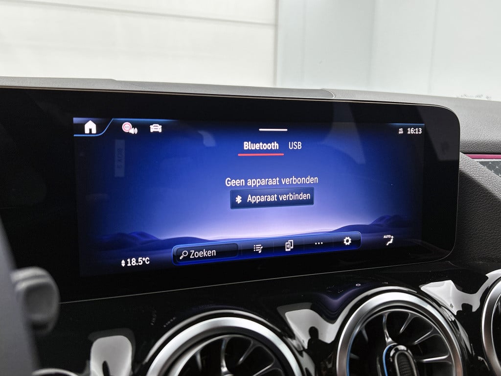 Mercedes-Benz Eqa 250+ business solution 71 kwh | parkeerpakket met achteru
