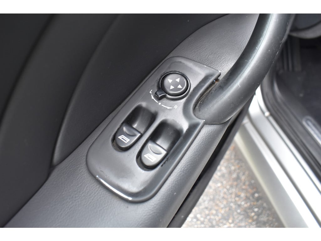 Alfa Romeo GT 2.0 jts distinctive