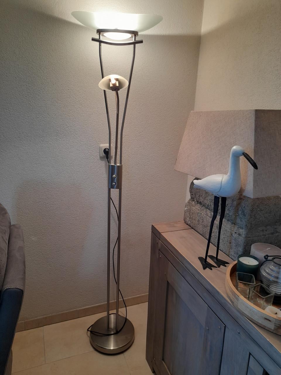 Vloerlamp (werkt naar behoren) (in goede staat )