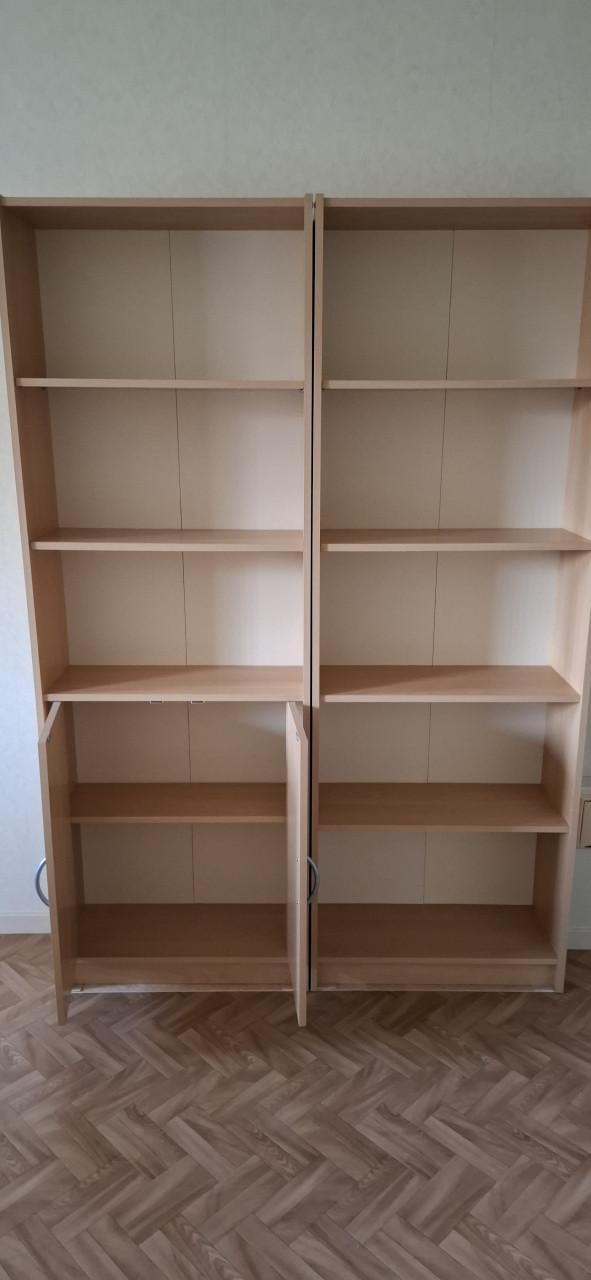 2x kleine boekenkast