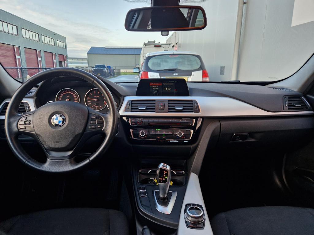 BMW 3-serie touring 320i corporate lease