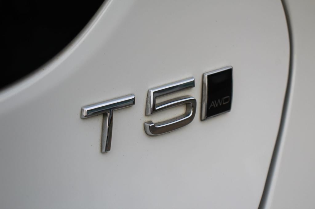 Volvo V40 cross country 2.0 t5 awd summum h&k - full options - panoramadak 