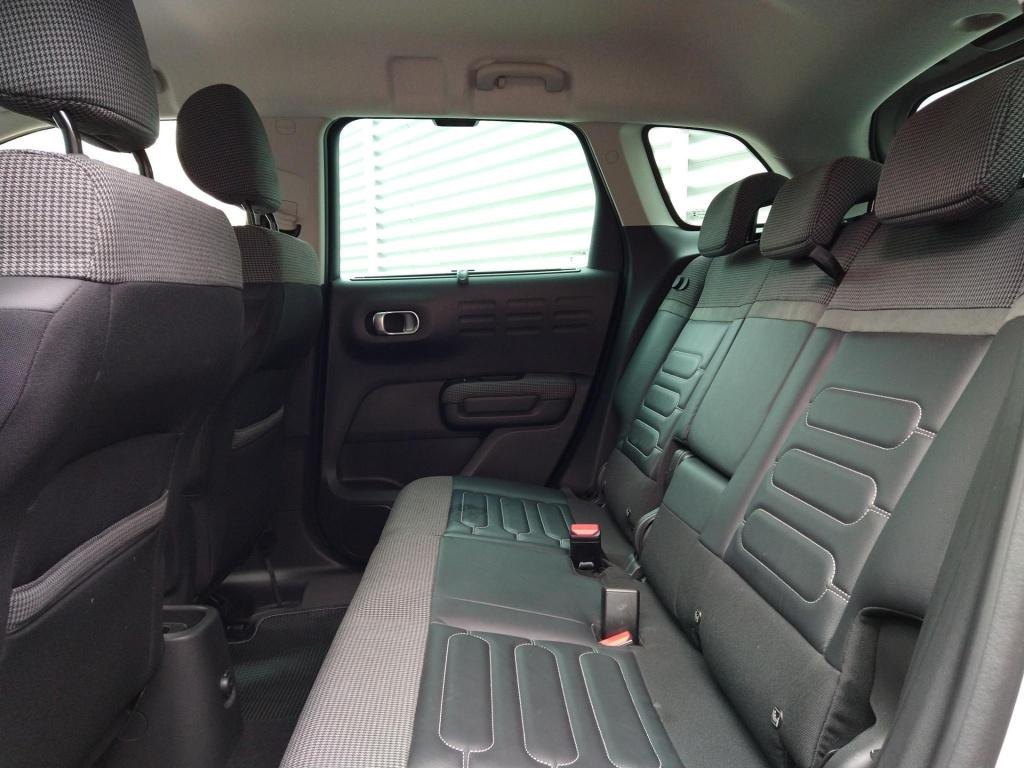 Citroen C3 Aircross suv 110 shine automaat leer/navi/cam