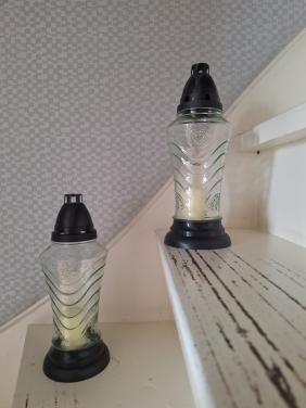 2 graf lantaarntjes