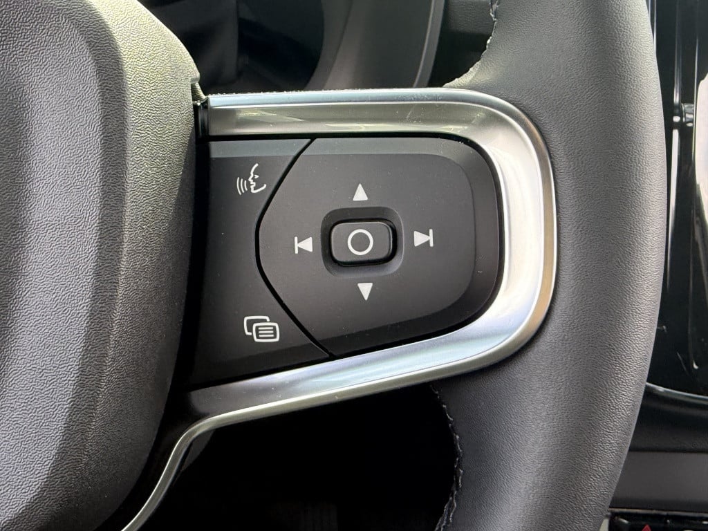 Volvo Ex40 extended range plus dark | extra getint glas | dak contrasterend