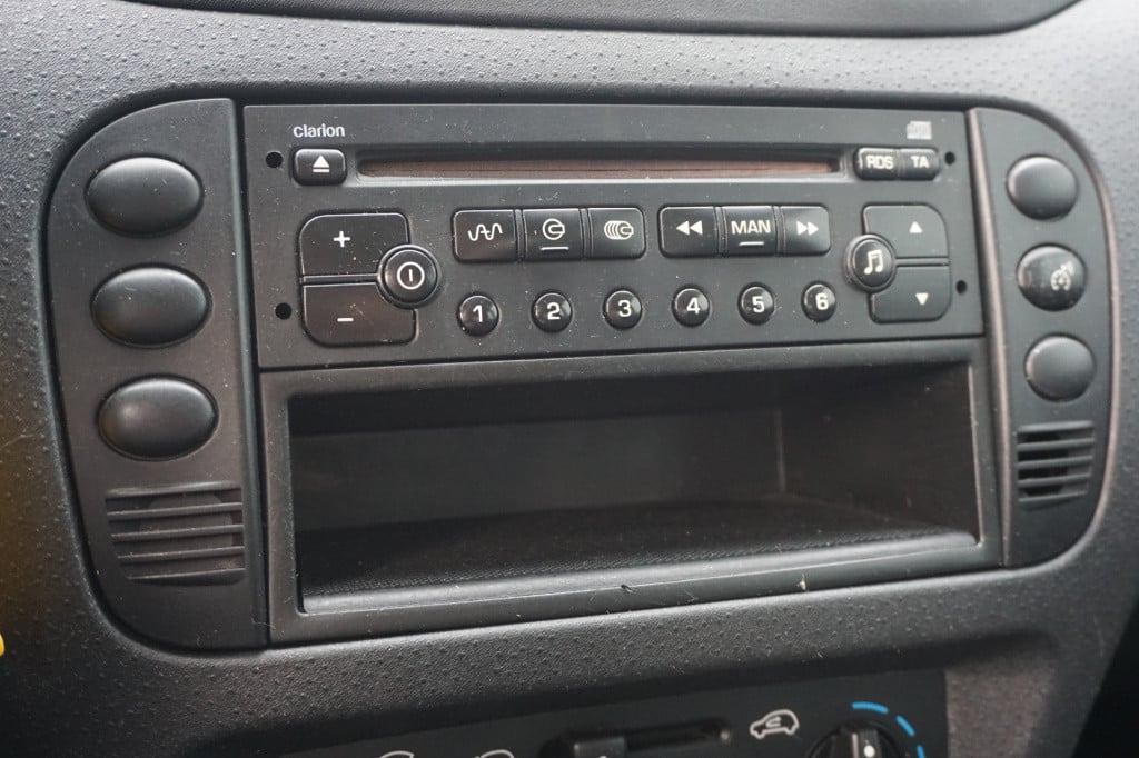 Citroen C3 1.4i différence airco / cruise / elektr. ramen / trekhaak / nap