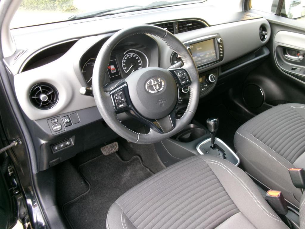 Toyota Yaris 1.5 hybrid clima, camera, multimedia, bluet.