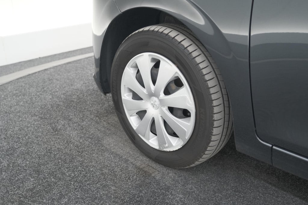 Peugeot 108 1.0 e-vti active | airco | bluetooth radio | getint glas | 5 de